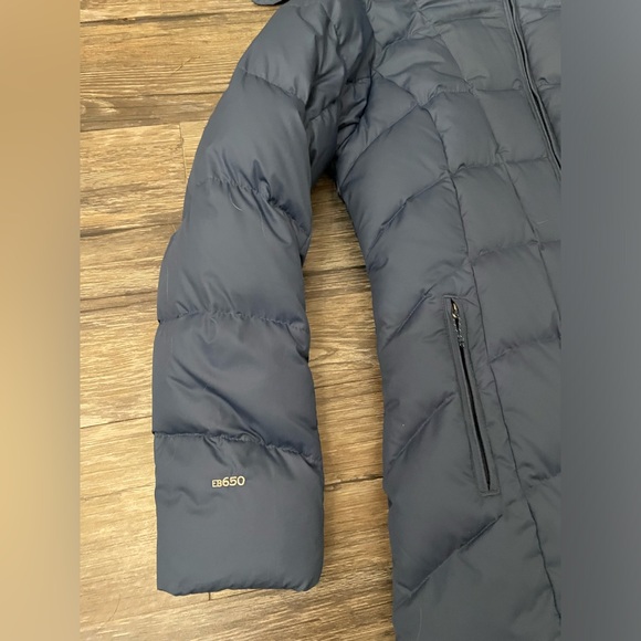 Eddie Bauer Women’s Down Puffer Coat with Faux Fur Hood - Picture 7 of 8